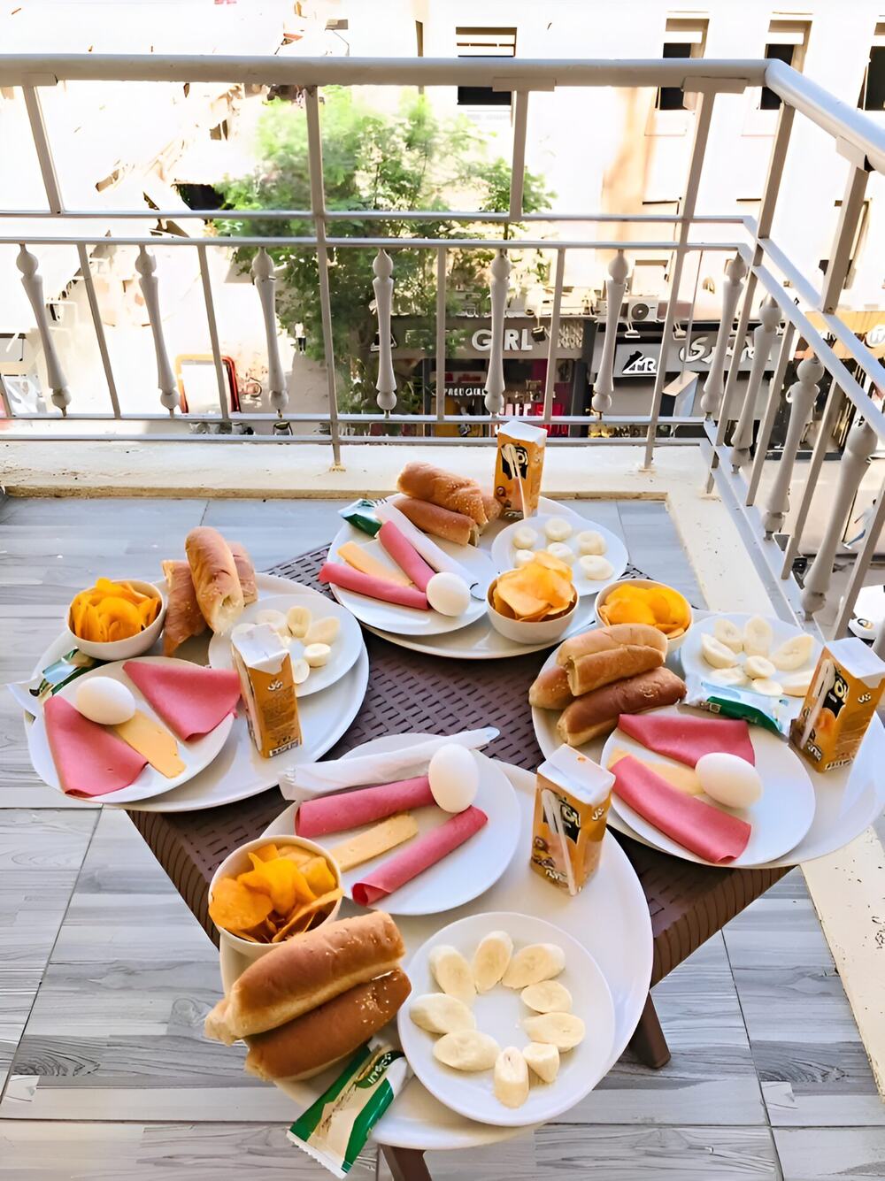 Breakfast on arrival at CALMA Hotel
