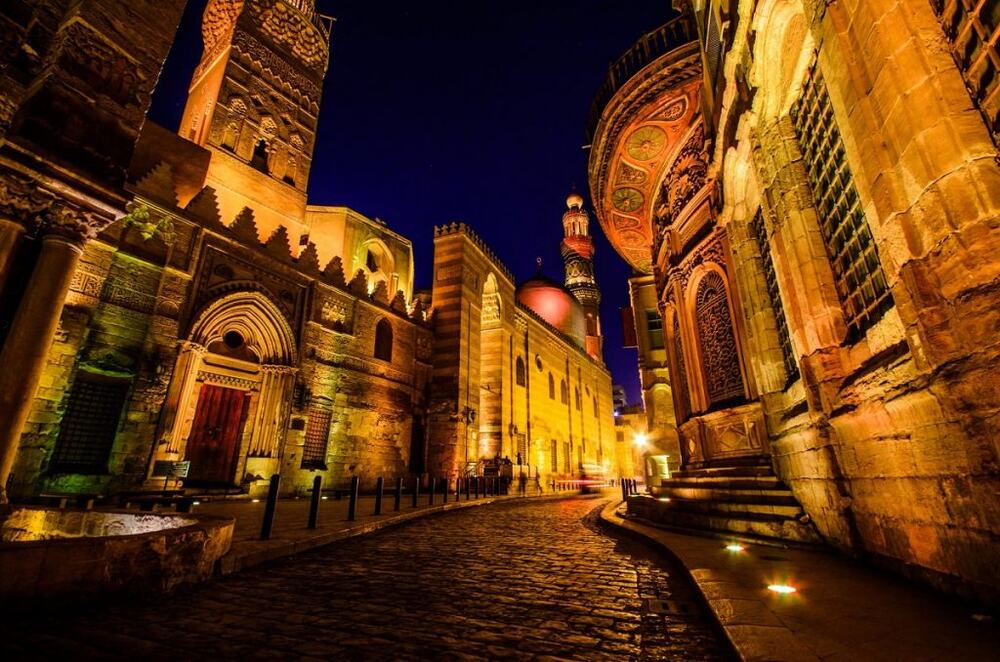 Old Cairo architecture walking route
